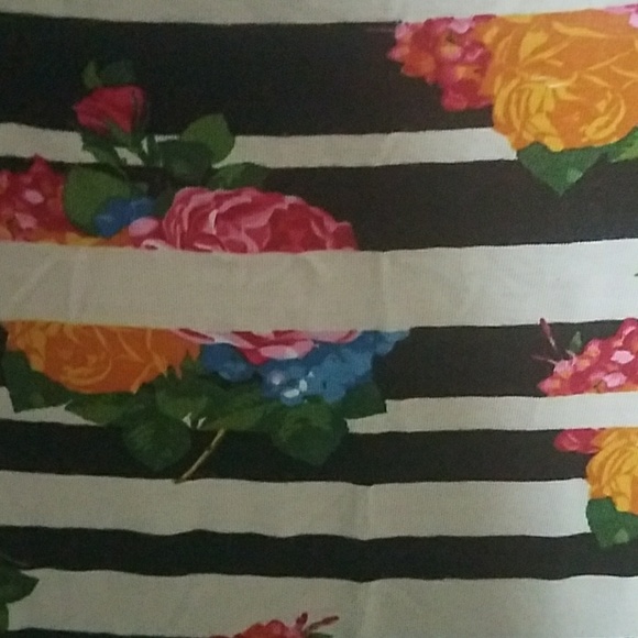 Lularoe unicorn! Extra small floral Julia - Picture 2 of 2